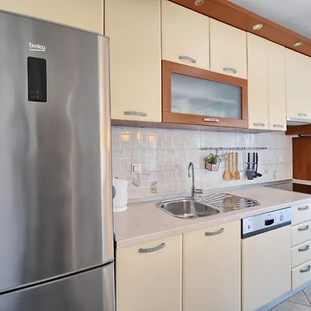 In Kastel Luksic With Terrace, Air Conditioning, W-lan, Washing Machine 5107-3 * Kaštela