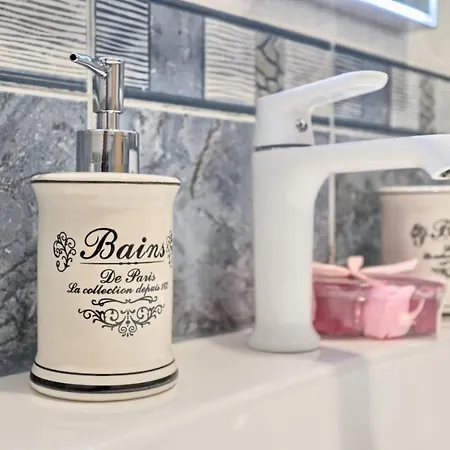 In Kastel Luksic With Terrace, Air Conditioning, W-lan, Washing Machine 5107-3 * Kaštela