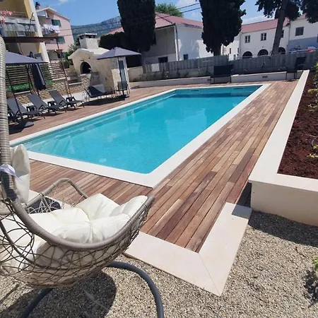 In Kastel Luksic With Terrace, Air Conditioning, W-lan, Washing Machine 5107-3 *