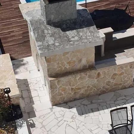 In Kastel Luksic With Terrace, Air Conditioning, W-lan, Washing Machine 5107-3 Apartamento