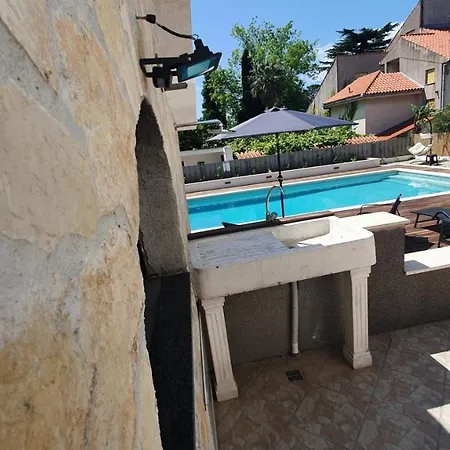 In Kastel Luksic With Terrace, Air Conditioning, W-lan, Washing Machine 5107-3 Apartamento Kaštela